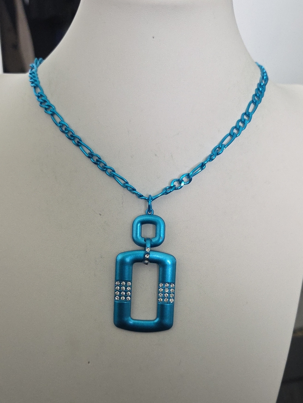 Paparazzi Metallic Blue Pendent Necklace NWT